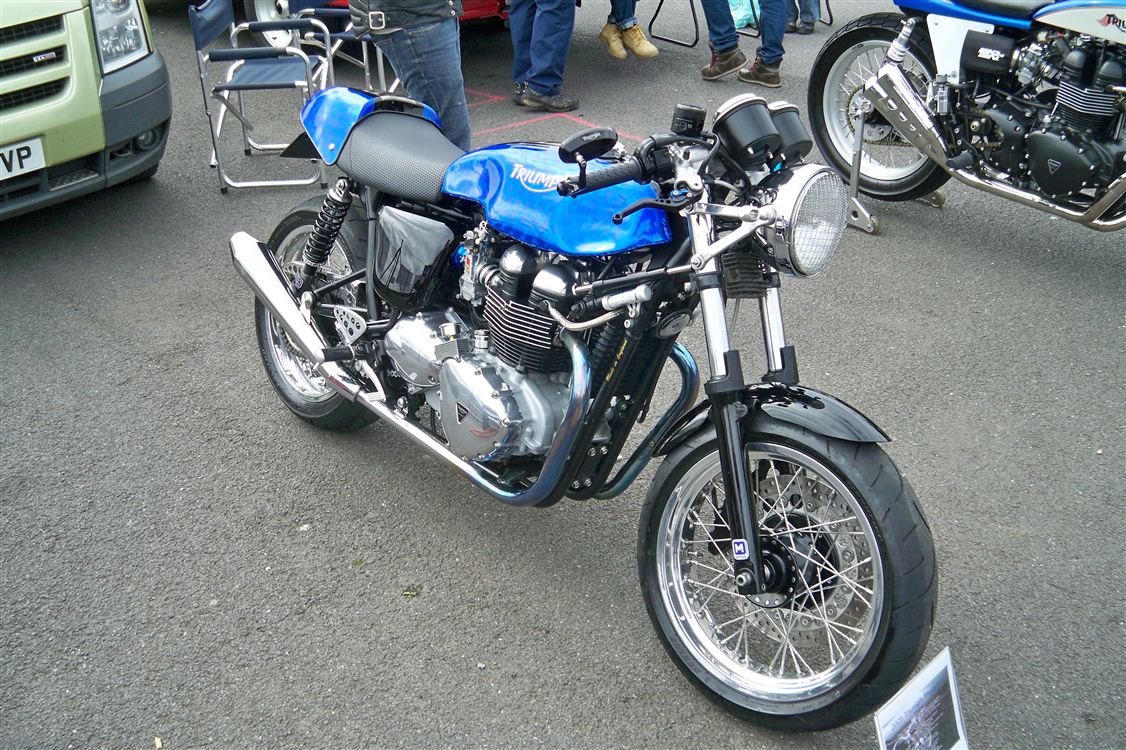 Trimph Thruxton